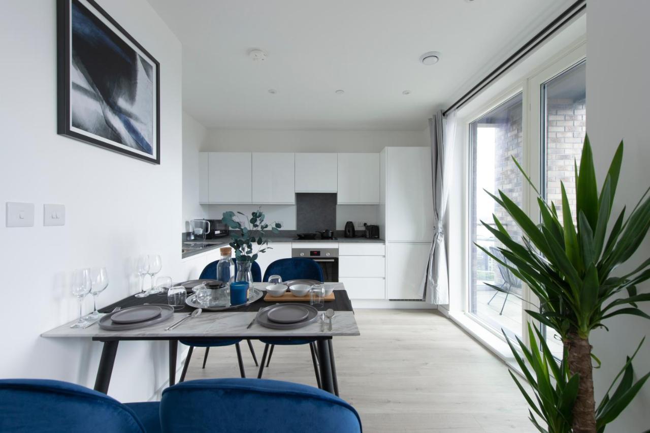 Ac Luxe Penthouse With Free Parking Daire Londra Dış mekan fotoğraf