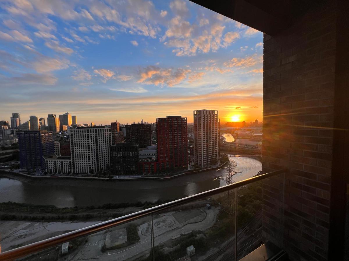 Ac Luxe Penthouse With Free Parking Daire Londra Dış mekan fotoğraf