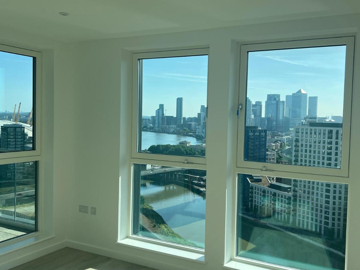 Ac Luxe Penthouse With Free Parking Daire Londra Dış mekan fotoğraf
