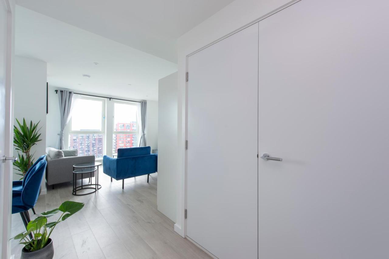 Ac Luxe Penthouse With Free Parking Daire Londra Dış mekan fotoğraf