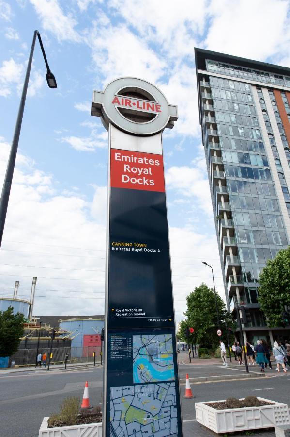 Ac Luxe Penthouse With Free Parking Daire Londra Dış mekan fotoğraf