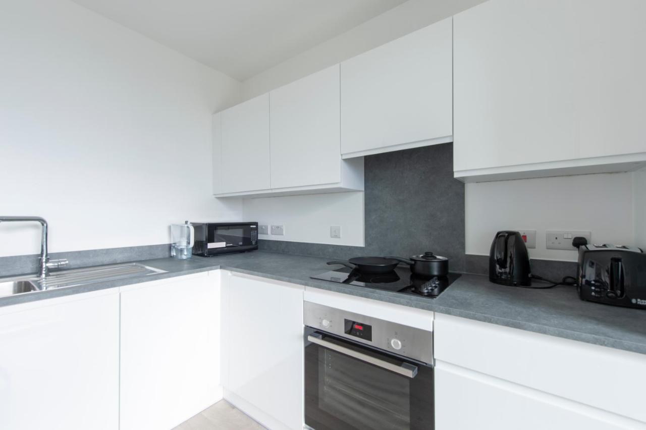 Ac Luxe Penthouse With Free Parking Daire Londra Dış mekan fotoğraf