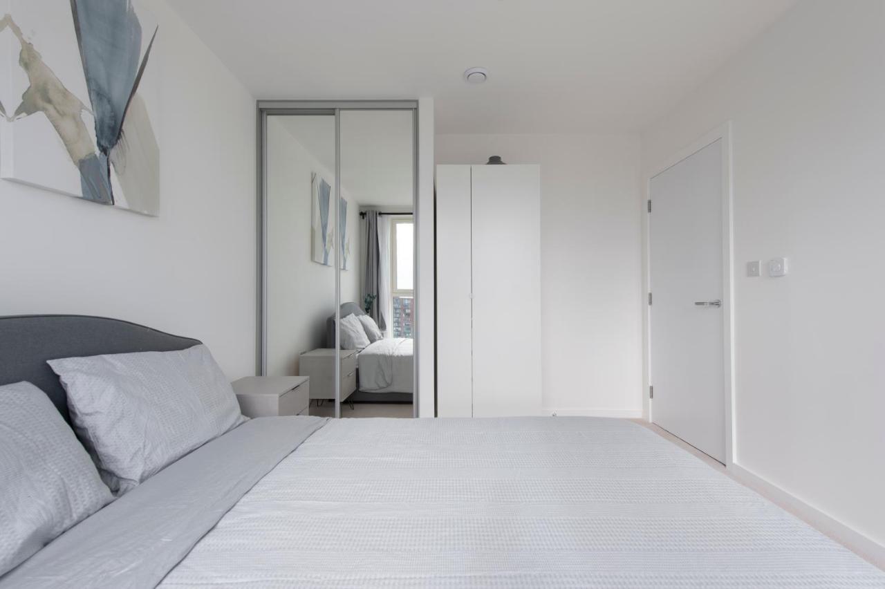 Ac Luxe Penthouse With Free Parking Daire Londra Dış mekan fotoğraf