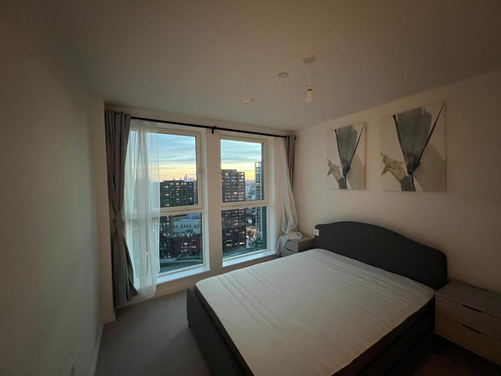 Ac Luxe Penthouse With Free Parking Daire Londra Dış mekan fotoğraf